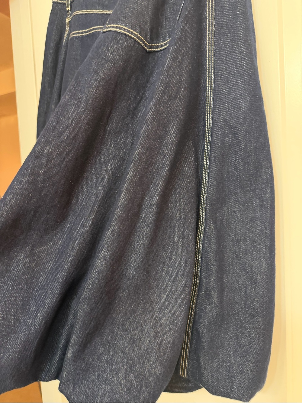 Pilcro bubble hem skirt dark blue. - Picture 5 of 9